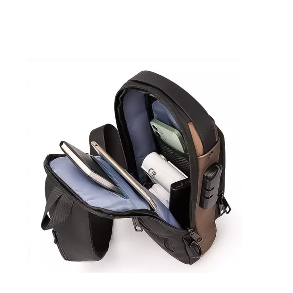⁦Portable Waterproof USB Bag شنطة ظهر كروس بودي  مضادة للماء⁩ - الصورة ⁦5⁩